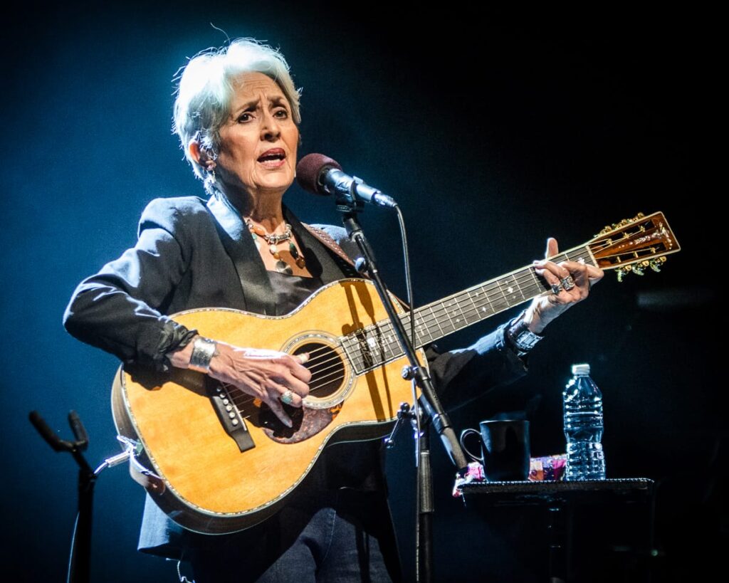 sweet-relief-to-honor-joan-baez-with-benefit-concert-featuring-hozier,-emmylou-harris,-bonnie-raitt,-taj-mahal-and-more