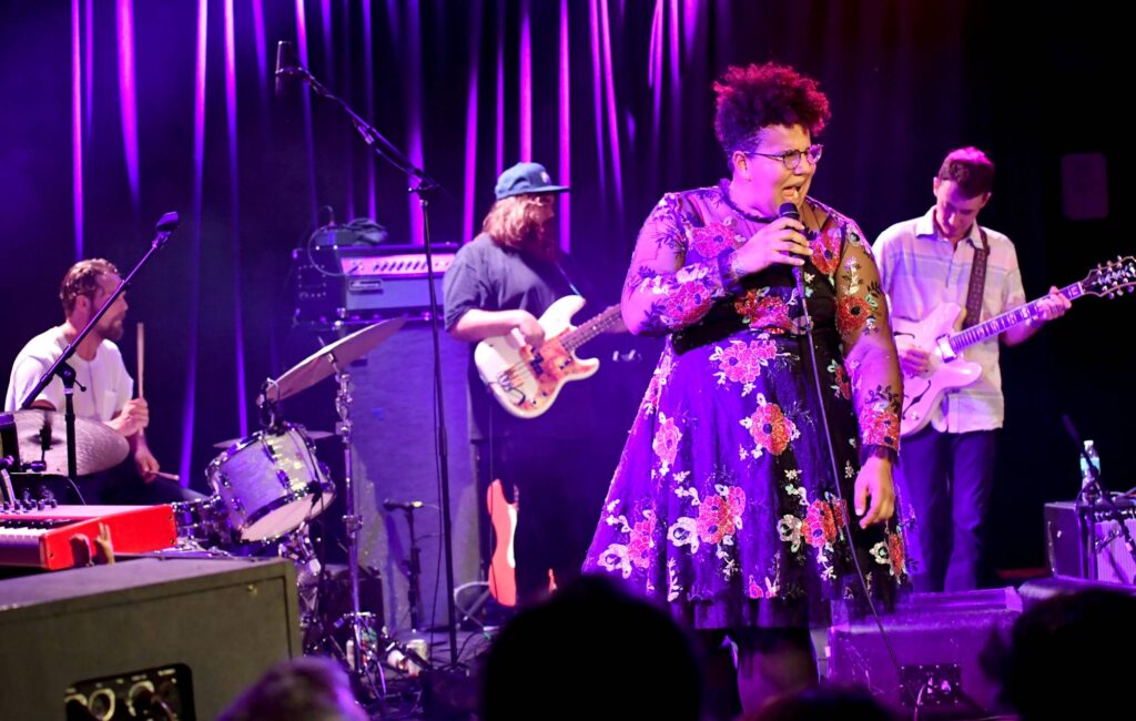 watch-alabama-shakes-reunite-at-surprise-first-show-in-over-seven-years