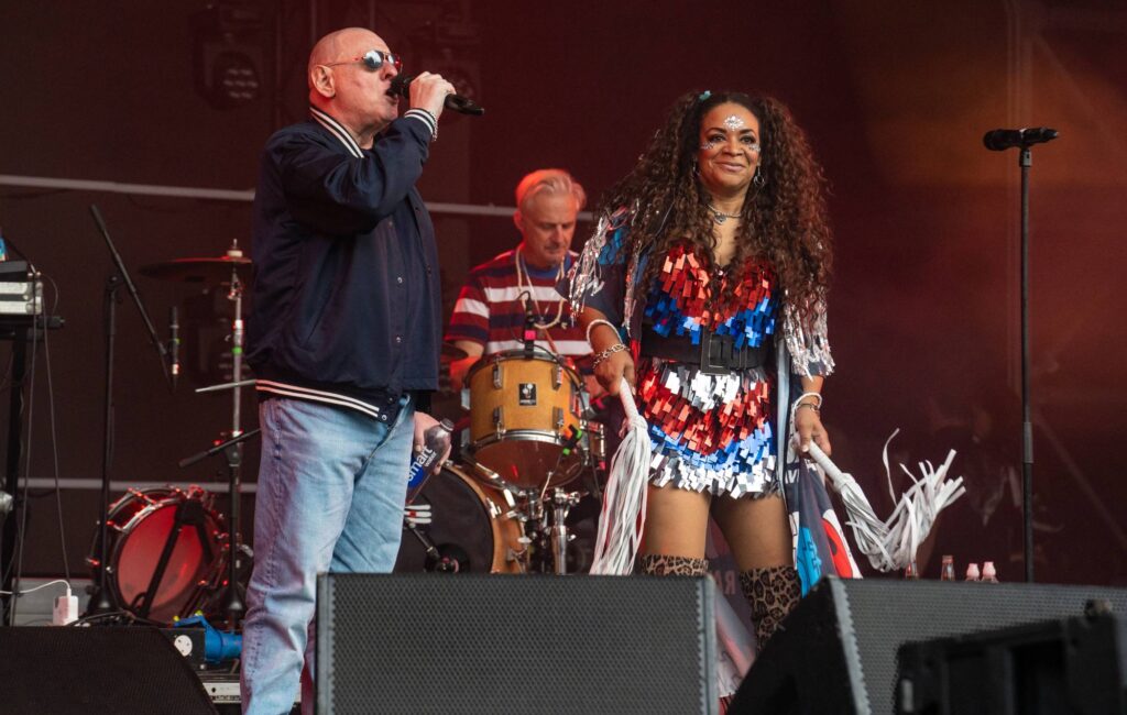 happy-mondays-part-ways-with-rowetta-after-34-years