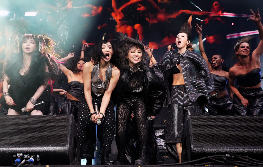 watch-2ne1-perform-a-medley-of-their-biggest-hits-at-2024-‘sbs-gayo-daejeon’