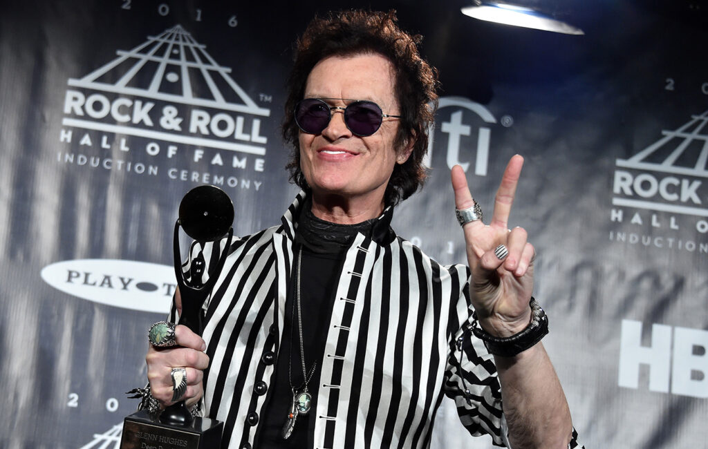 glenn-hughes-reveals-deep-purple’s-rock-&-roll-hall-of-fame-induction-felt-“fucking-uncomfortable”