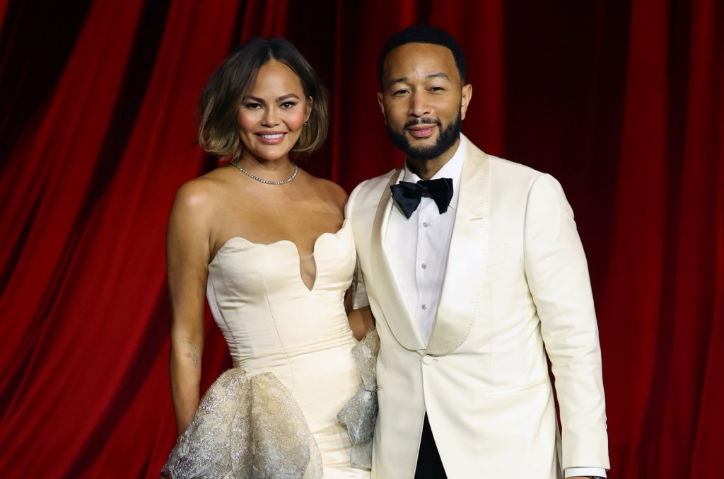 chrissy-teigen-calls-john-legend-the-‘soul-of-our-home’-in-sweet-46th-birthday message