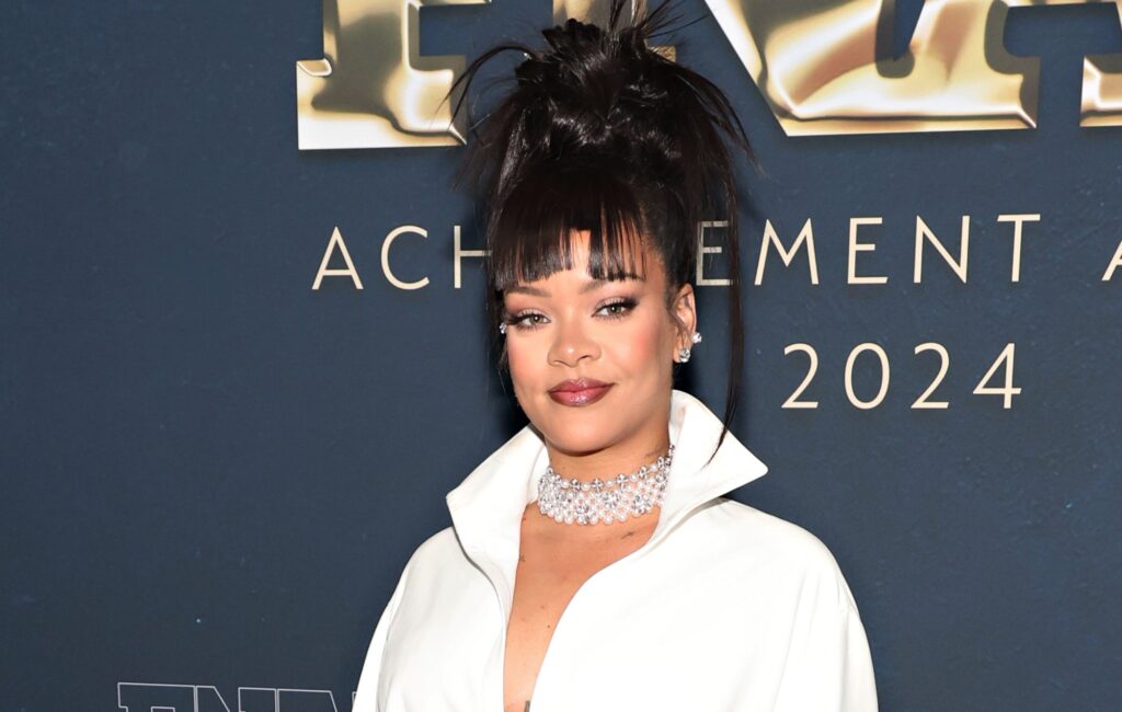 rihanna-reveals-she-“didn’t-drink-all-year”-in-2024