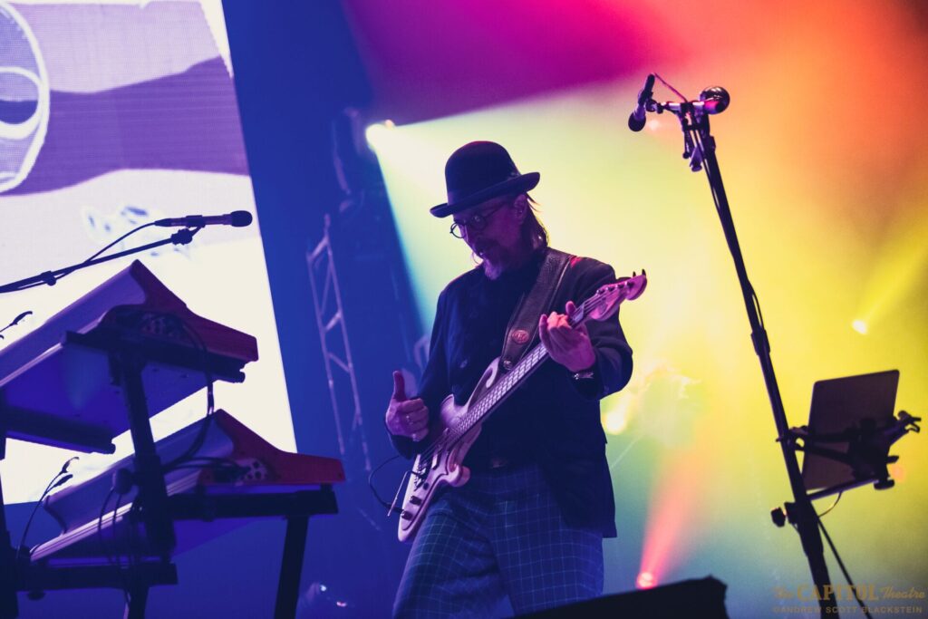 primus-perform-first-shows-post-drummer-tim-alexander’s-departure,-dust-off-“restin’-bones”-and-“bob’s-party-time-lounge”-for-first-time-in-over-two-decades-during-nye-run