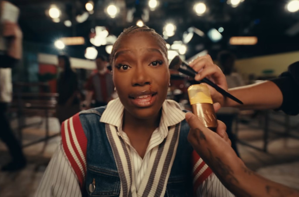 this-$34-beauty-product-is-the-star-of-doechii’s-‘denial-is-a-river’-music video