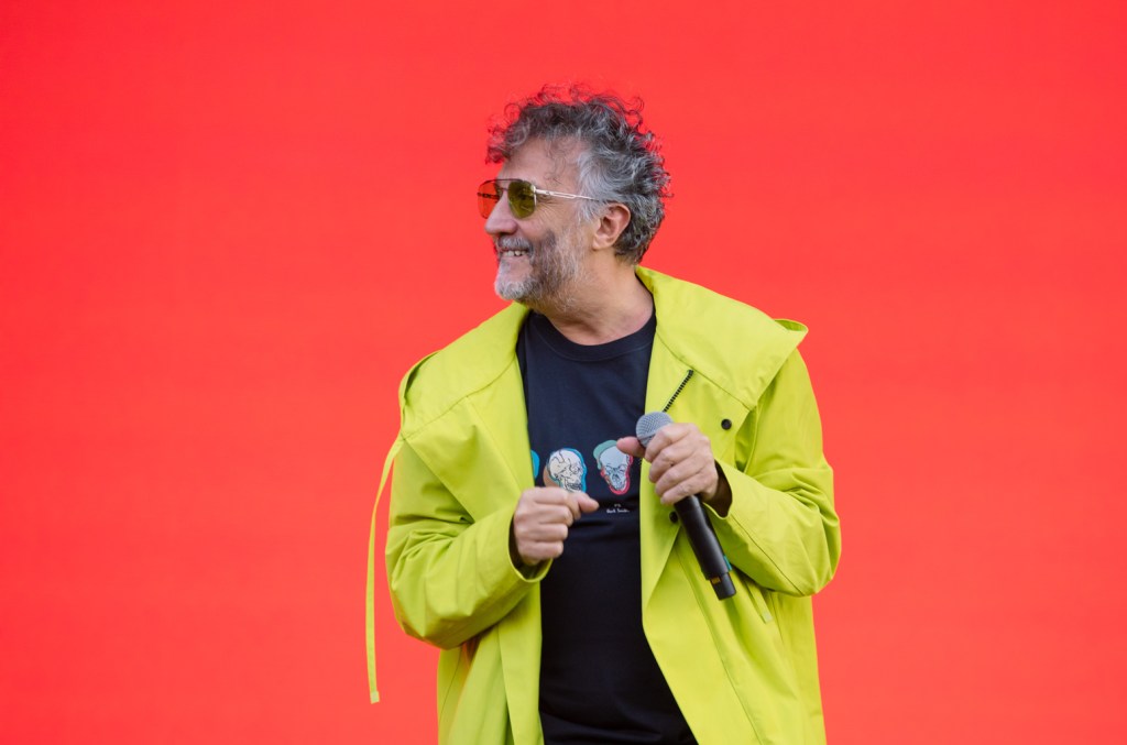 fito-paez-sets-new-date-for-free-concert-in-mexico-city’s-zocalo-after-fracturing-his ribs