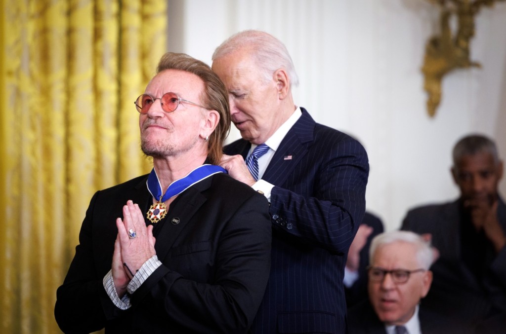 u2’s-bono-shares-heartfelt-thanks-after-receiving-presidential-medal-of freedom