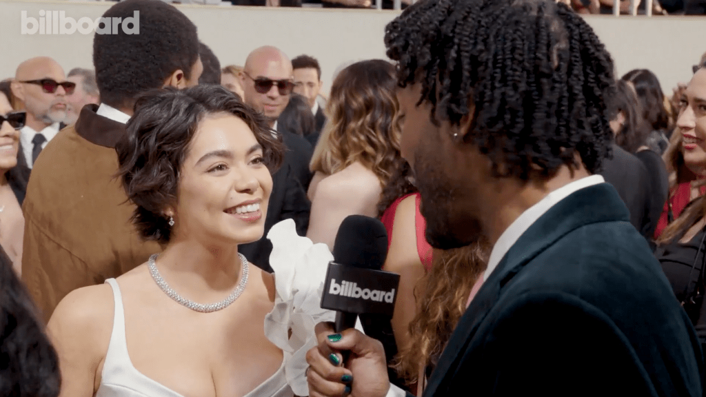 auli’i-cravalho-talks-breaking-records-with-‘moana-2’-|-golden-globes 2025