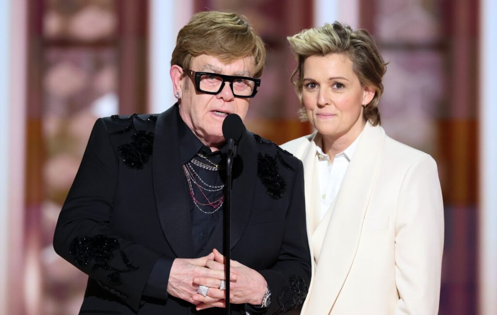 elton-john-jokes-about-eye-condition-at-golden-globes-2025