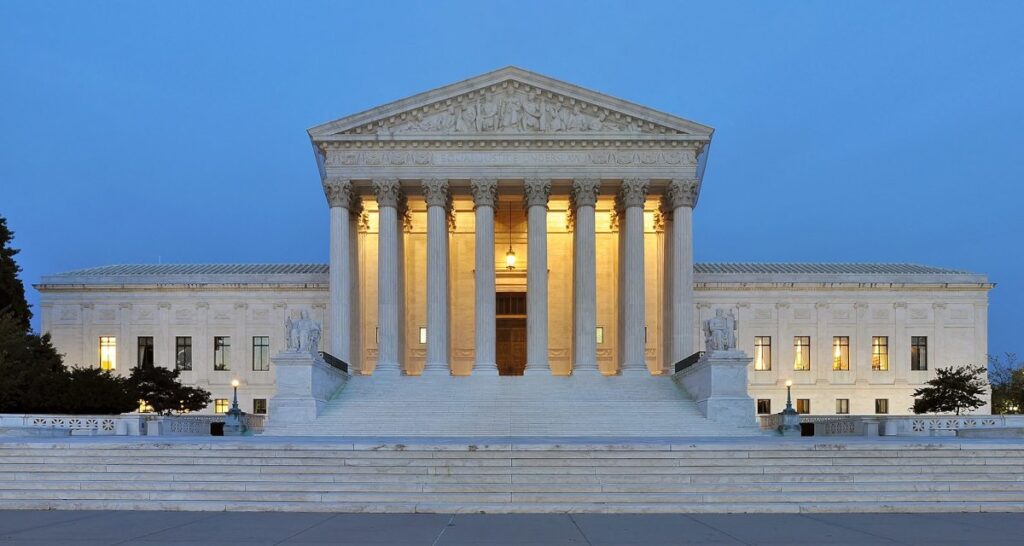 tiktok’s-supreme-court-challenge-is-moving-forward-—-briefs,-confidential-docs,-and-more-reach-high-court-ahead-of-oral-argument