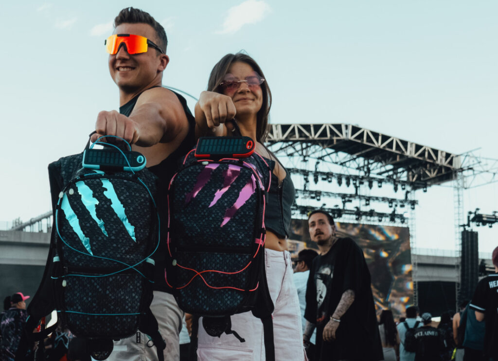 raverunner-aims-to-one-up-the-hydration-pack-game-for-festivals