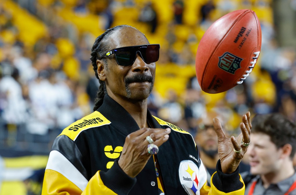 snoop-dogg-set-to-host-2025-nfl-honors-in-new orleans