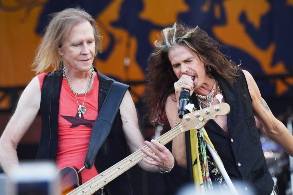 tom-hamilton-says-steven-tyler’s-recovery-is-going-‘really-well’