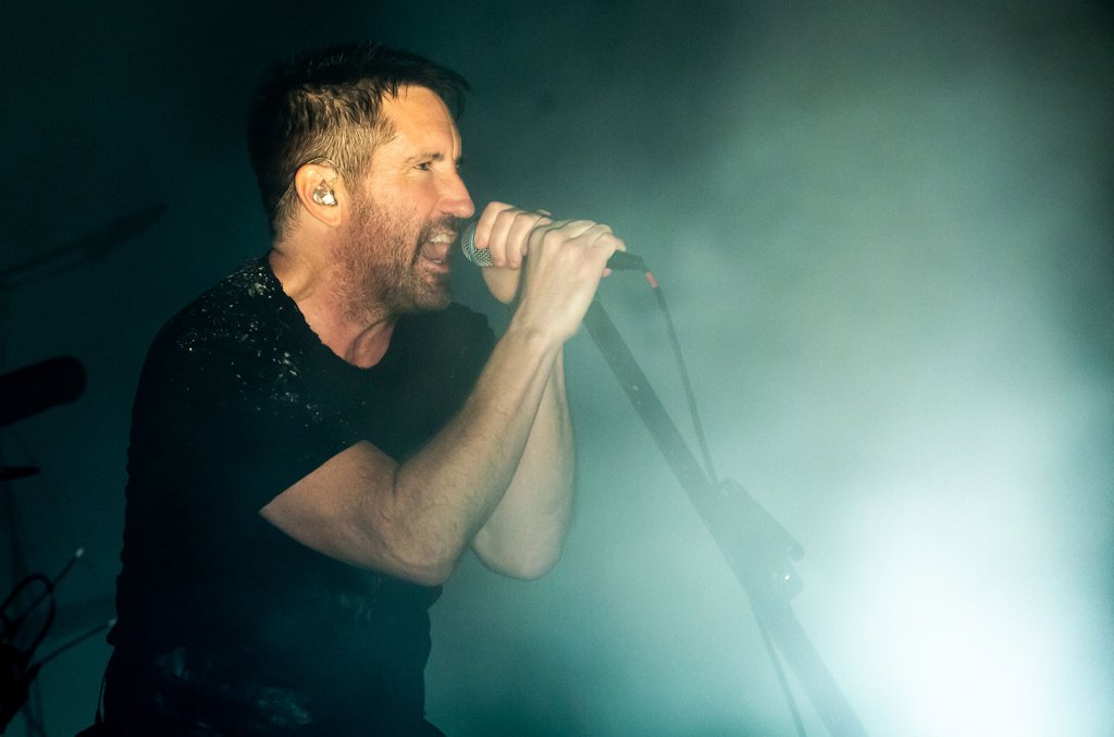 nine-inch-nails-appear-to-be-readying-a-2025-world tour