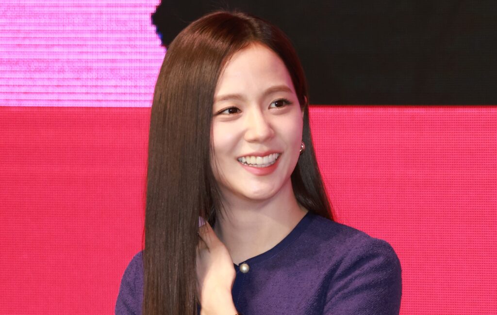 blackpink’s-jisoo-teases-new-music-release-for-valentine’s-day