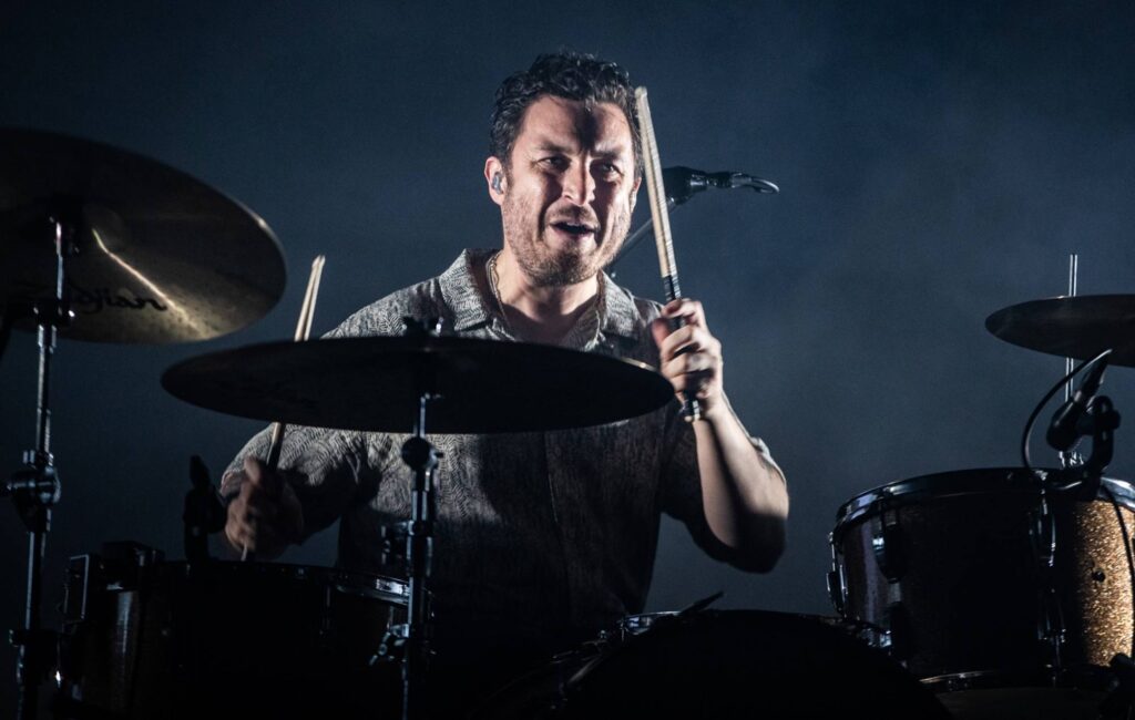 arctic-monkeys’-matt-helders-joins-cameo-to-help-those-affected-by-la-wildfires