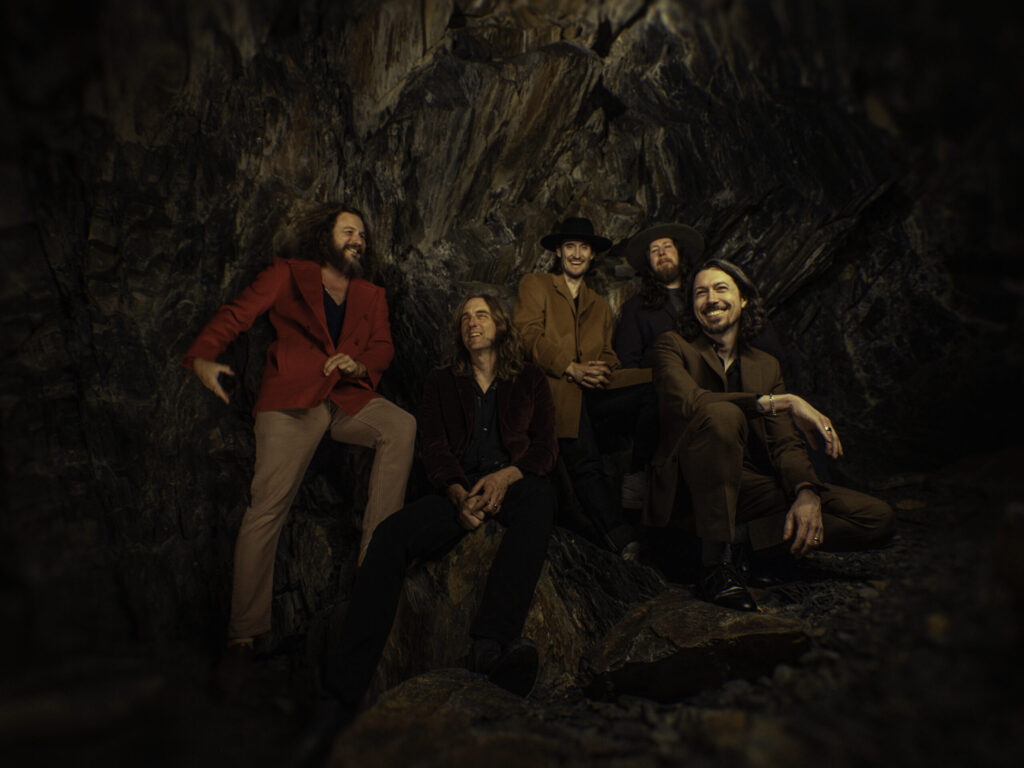 my-morning-jacket-preview-new-lp-with-lead-single-“time-waisted”-and-danny-clinch-directed-music-video