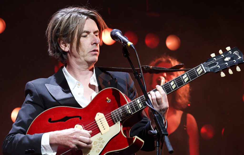 bernard-butler-unveils-new-single-with-supergroup-butler,-blake-&-grant,-announces-uk-tour