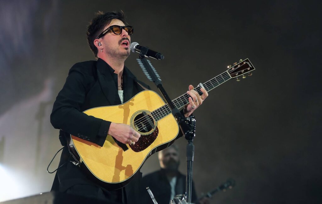 mumford-&-sons-share-rousing-comeback-single-and-title-track-from-forthcoming-new-album-‘rushmere’