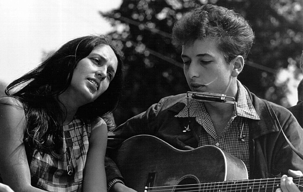 did-bob-dylan-and-joan-baez-end-up-together?-‘a-complete-unknown’-romance-explained 