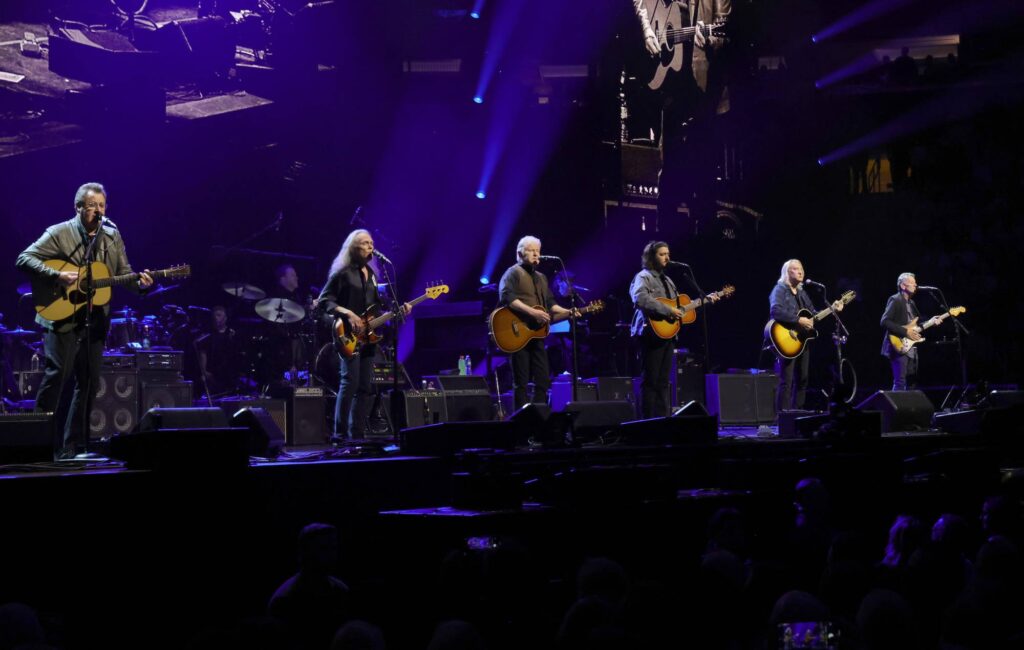 eagles-donate-$2.5million-to-la-wildfires-fireaid-benefit-concert