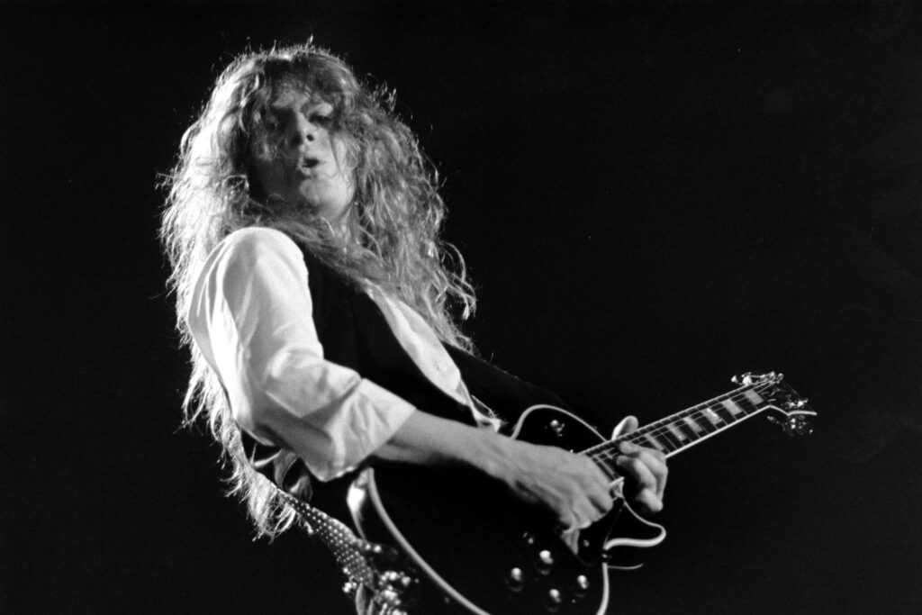 john-sykes-of-thin-lizzy-and-whitesnake-dies-at-65