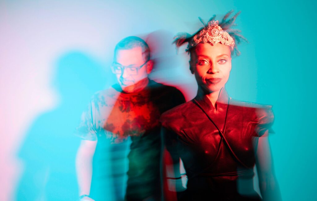 morcheeba-mark-30-years-with-reflective-new-single-‘call-for-love’:-“the-world-is-so-confusing-and-complicated-right-now”