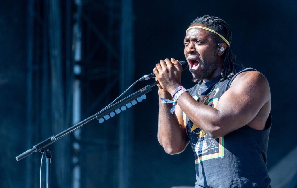 kele-okereke-teases-new-bloc-party-album-will-be-“very-personal-and-confessional”-at-end-of-“a-relationship-with-someone-that-wasn’t-honest”