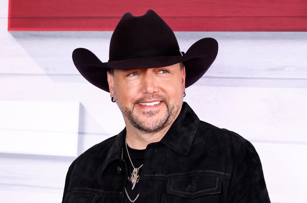 jason-aldean-praises-carrie-underwood-for-being-a-‘pro’-amid-tech-issues-at-trump-inauguration performance