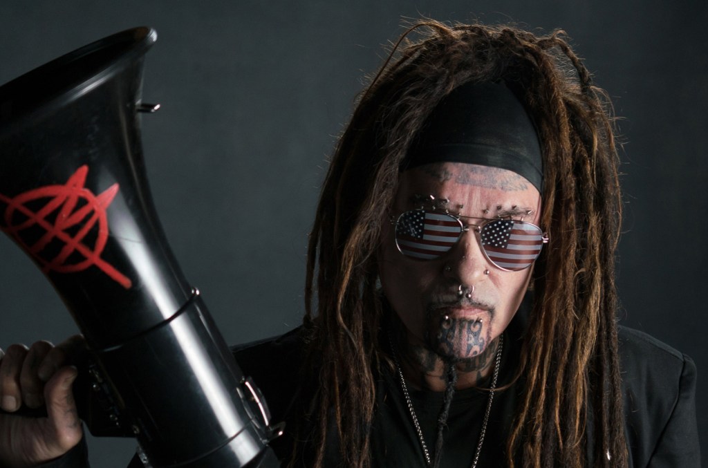 ministry-to-re-record-divisive-‘80s-material-for-new-album,-‘the-squirrely-years-revisited’