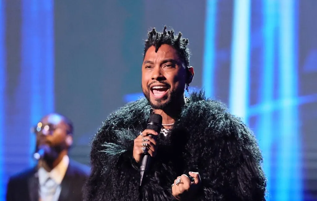 miguel-honours-george-michael-with-a-cover-of-‘careless-whisper’-at-rock-hall-2023