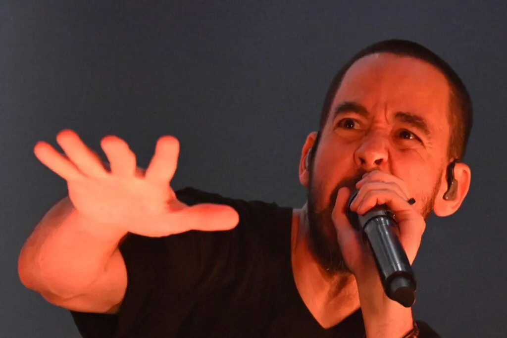 the-time-mike-shinoda-was-almost-pushed-out-of-linkin-park